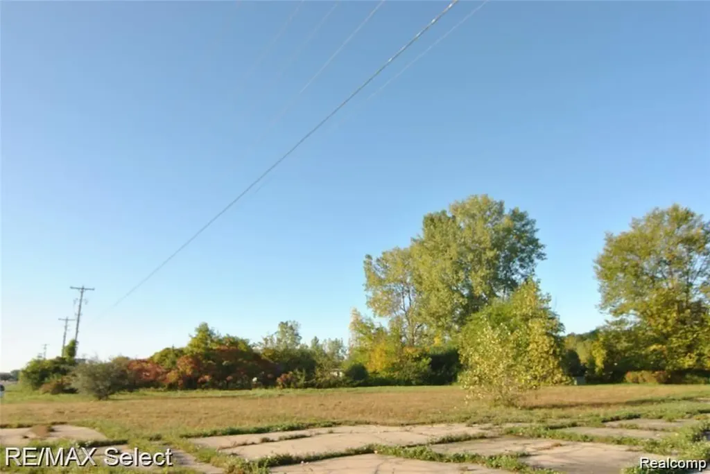6483 Bay Kochville Township MI 48604