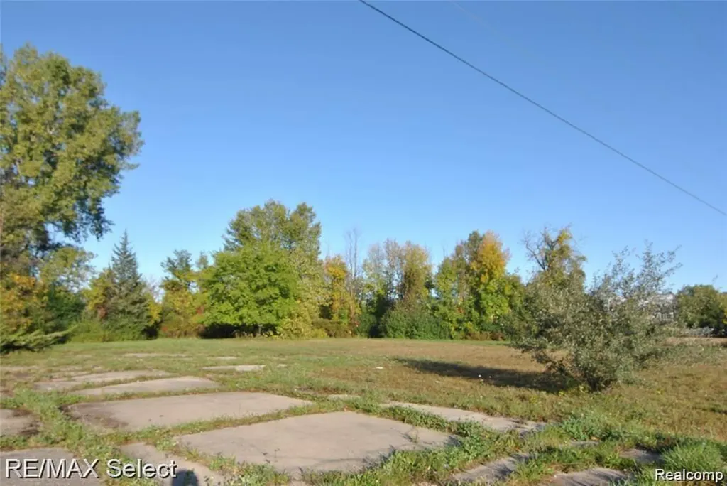 6483 Bay Kochville Township MI 48604