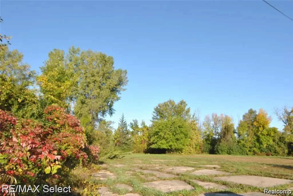 6483 Bay Kochville Township MI 48604