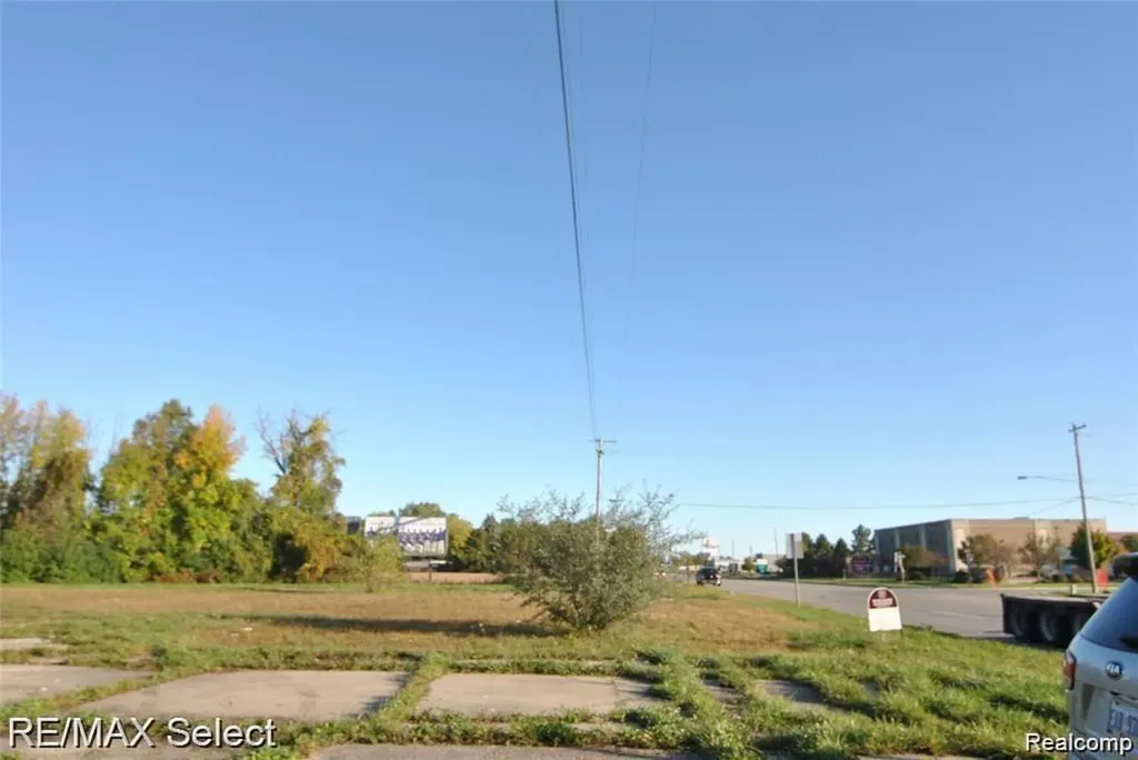 6483 Bay Kochville Township MI 48604
