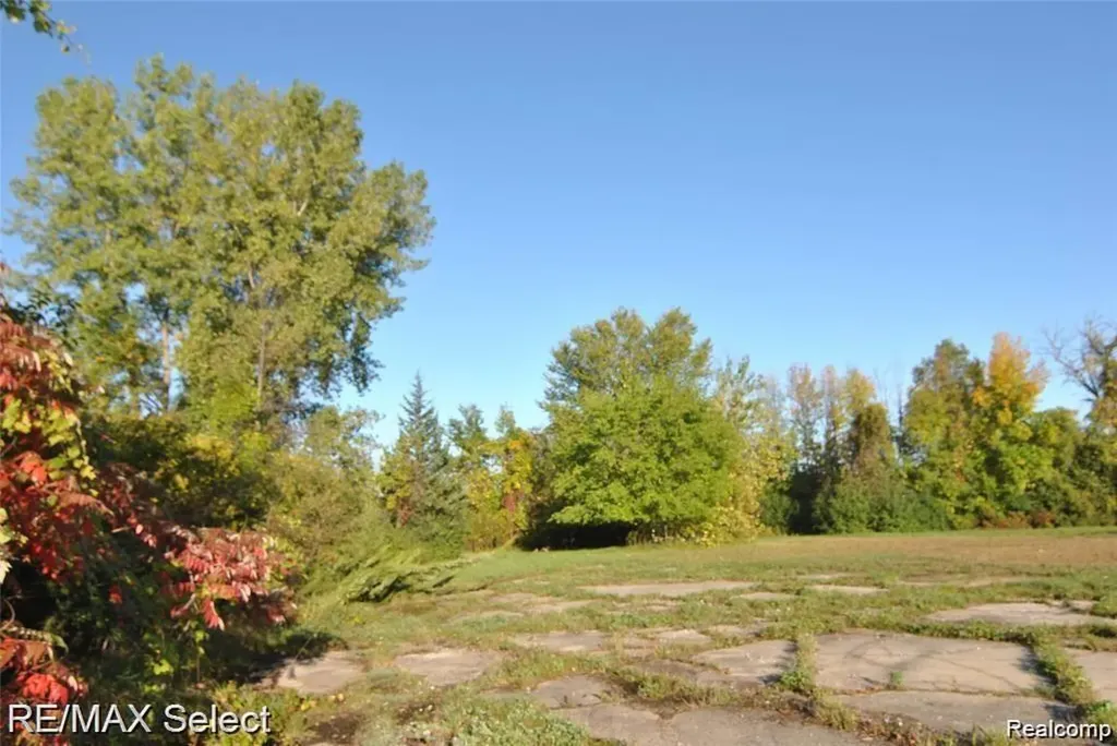6483 Bay Kochville Township MI 48604