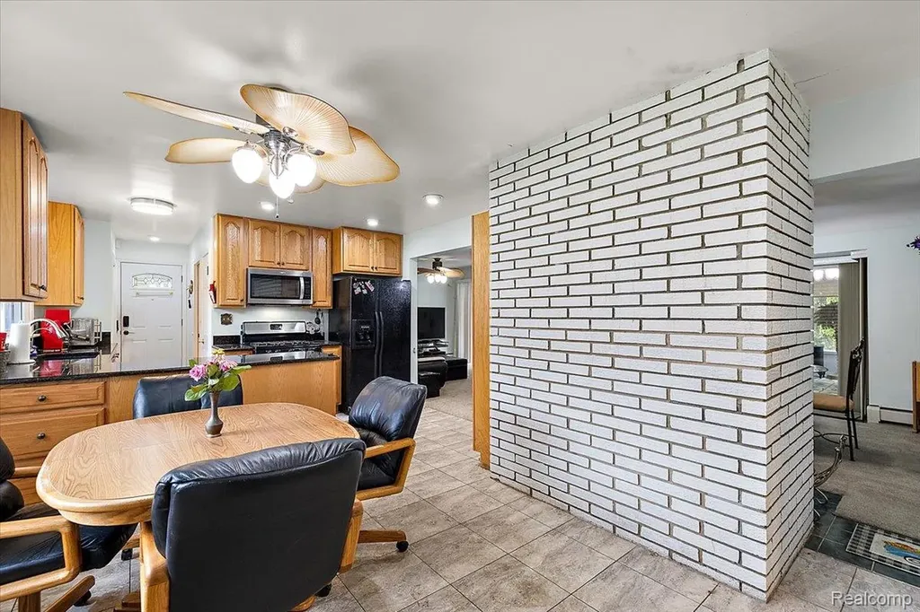 865 N Lapeer Road Orion Charter Township MI 48362