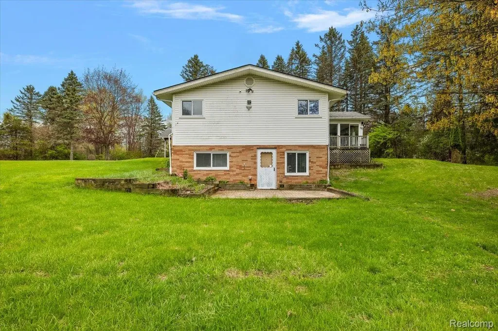 865 N Lapeer Road Orion Charter Township MI 48362