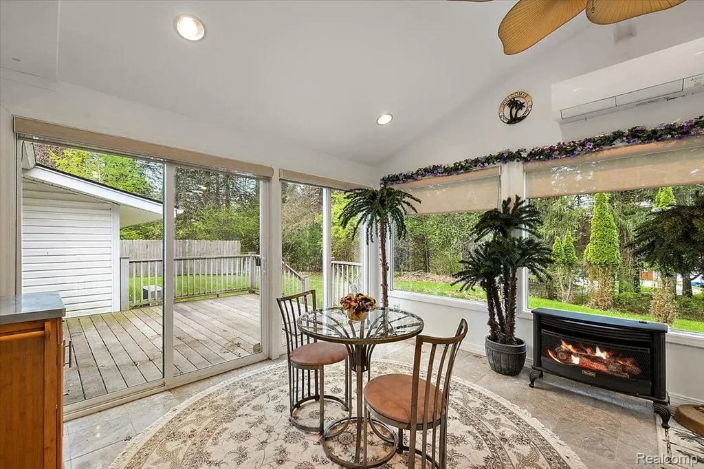 865 N Lapeer Road Orion Charter Township MI 48362
