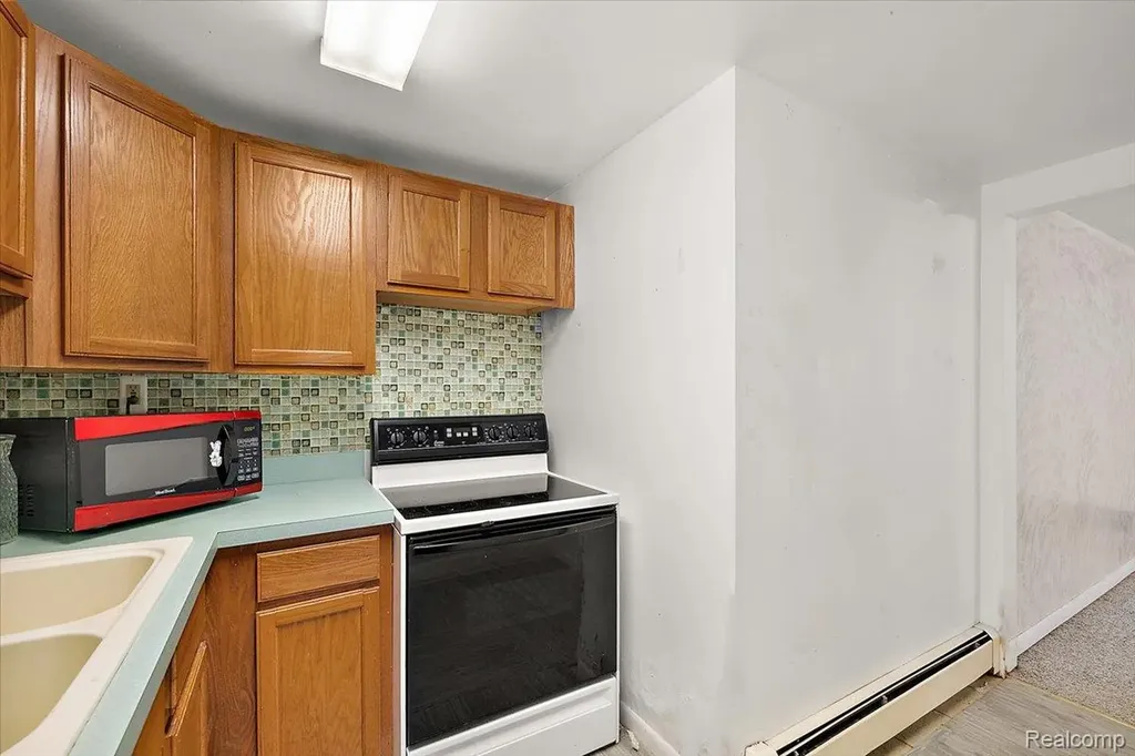 865 N Lapeer Road Orion Charter Township MI 48362