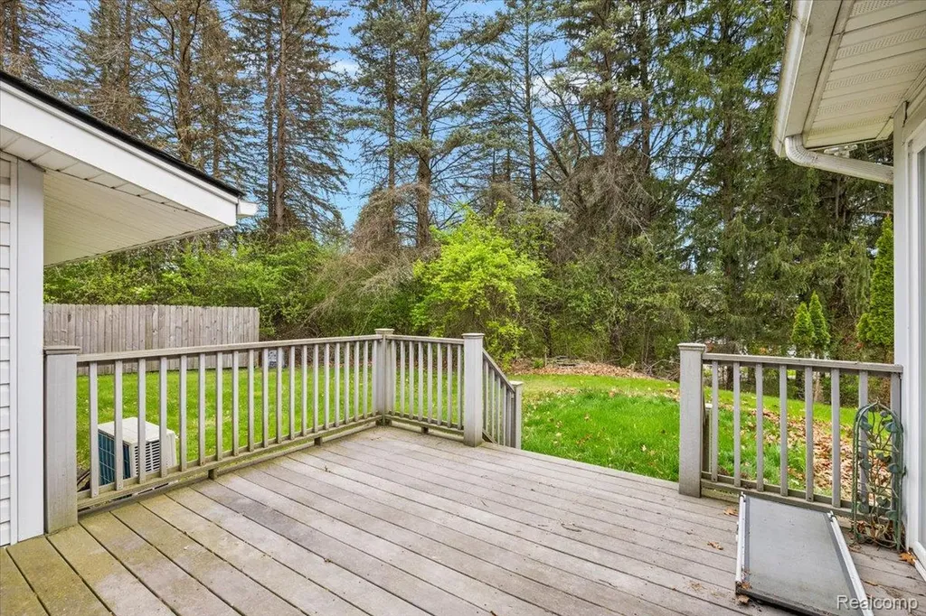 865 N Lapeer Road Orion Charter Township MI 48362