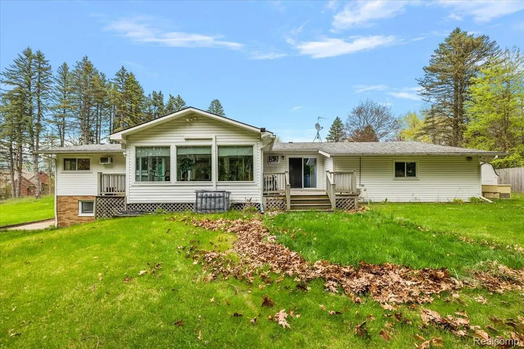 865 N Lapeer Road Orion Charter Township MI 48362