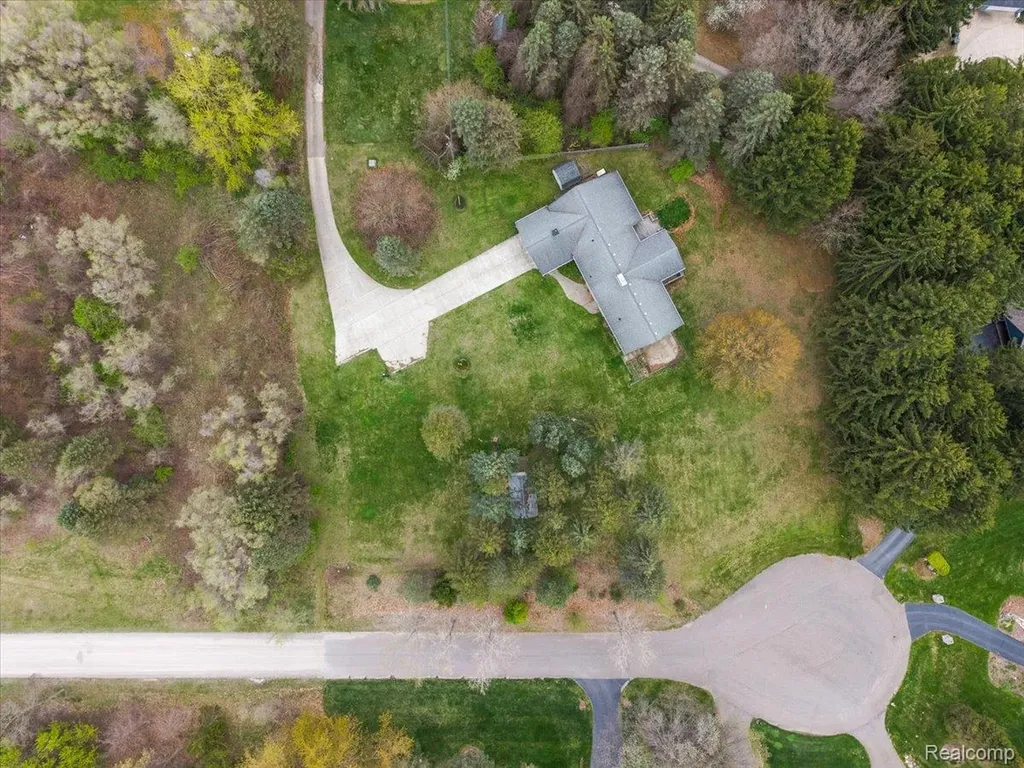 865 N Lapeer Road Orion Charter Township MI 48362