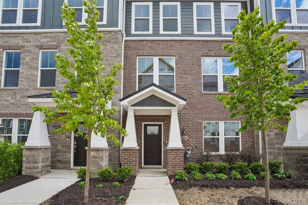 25429 Orwell Street Novi City MI 48375