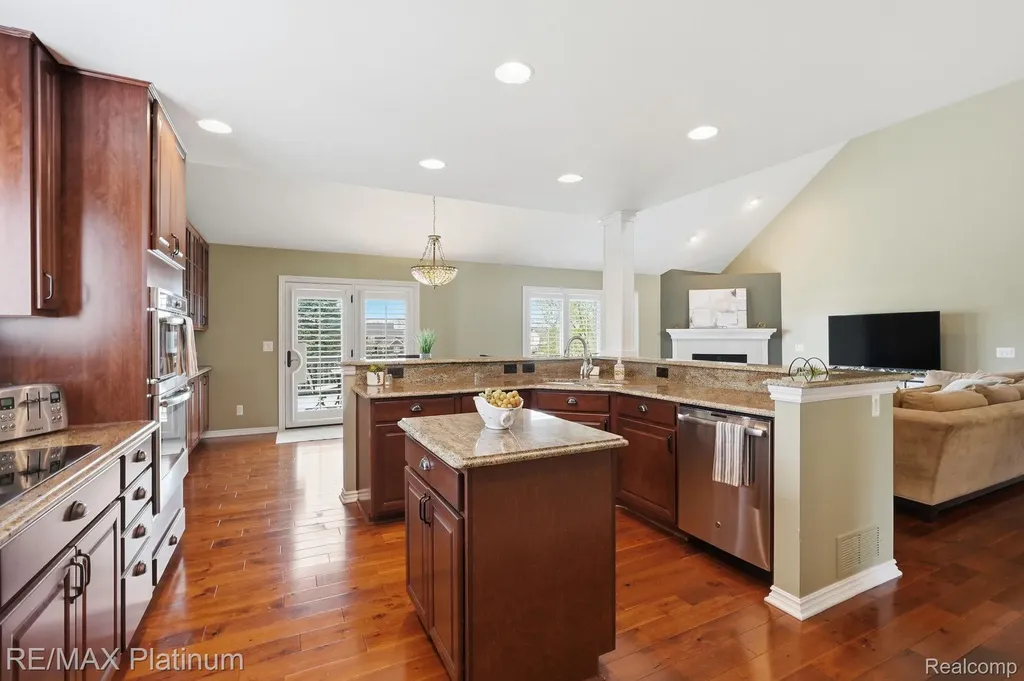 9167 Rotondo Drive Hartland Township MI 48855