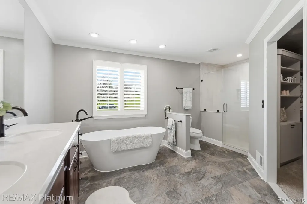 9167 Rotondo Drive Hartland Township MI 48855
