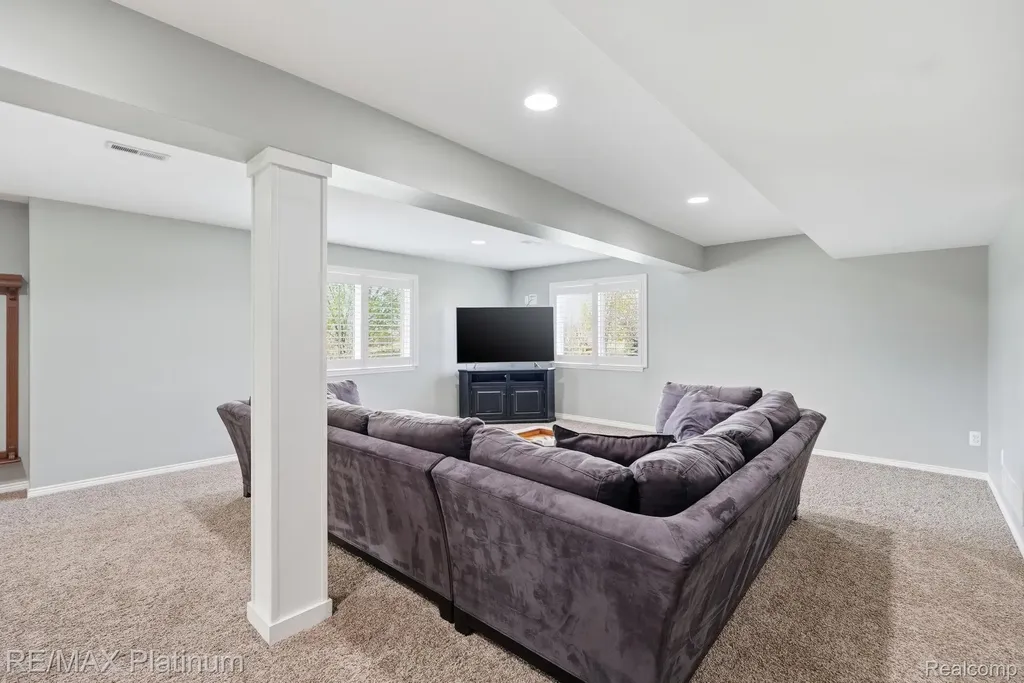 9167 Rotondo Drive Hartland Township MI 48855