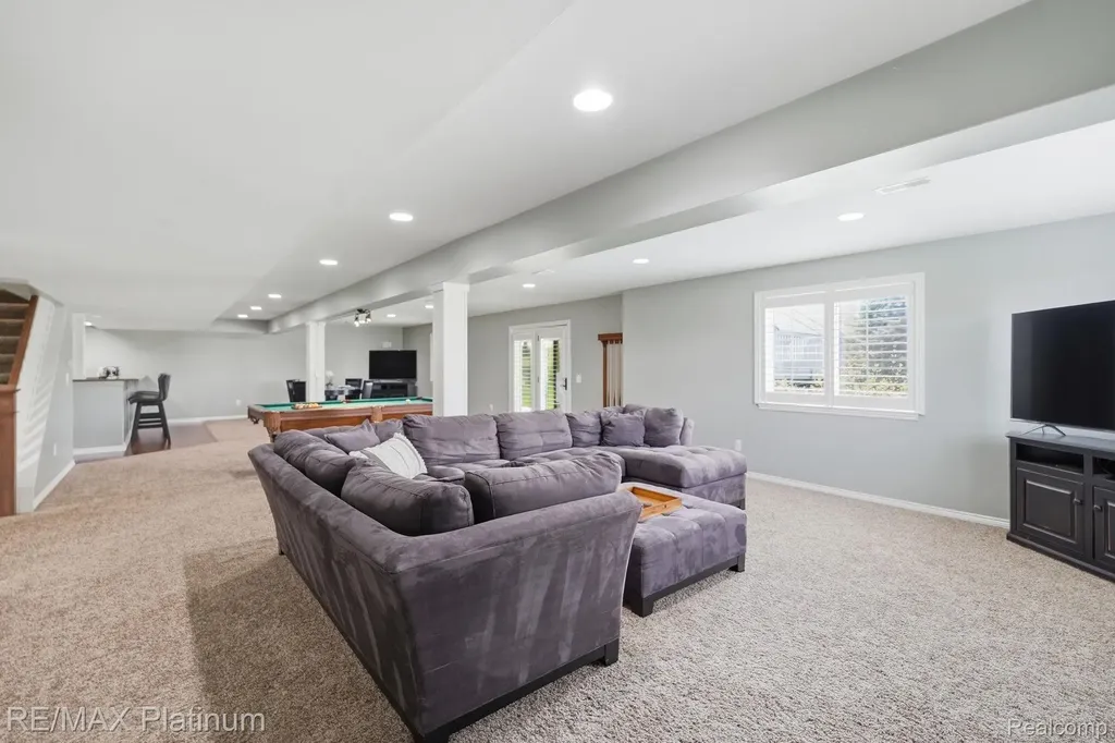9167 Rotondo Drive Hartland Township MI 48855