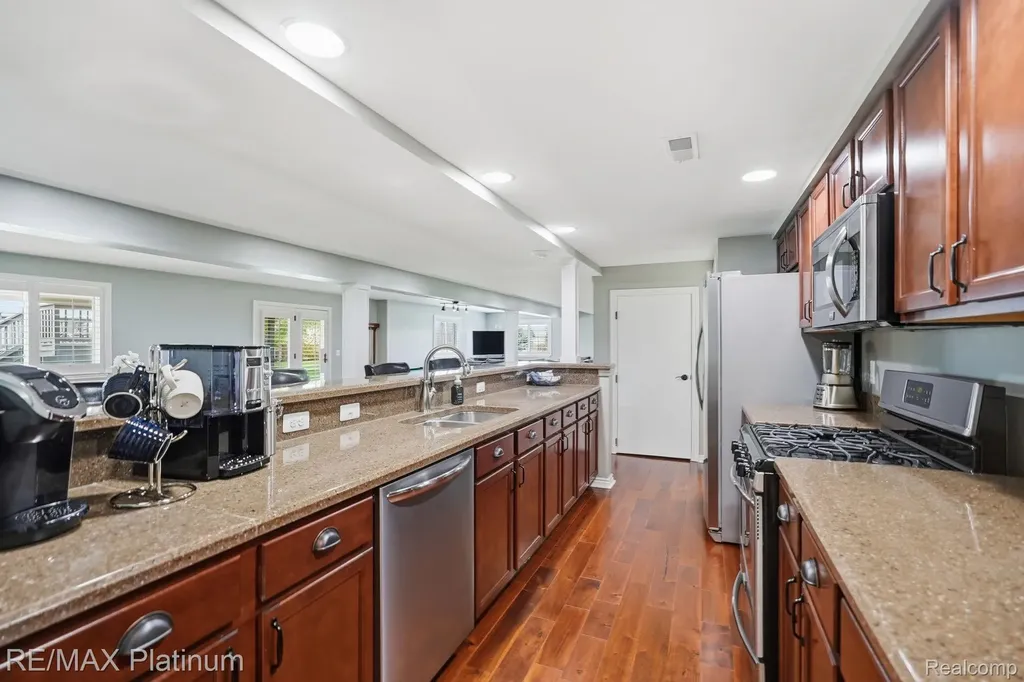 9167 Rotondo Drive Hartland Township MI 48855