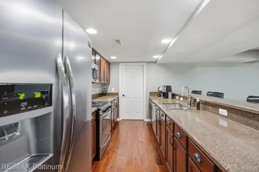 9167 Rotondo Drive Hartland Township MI 48855