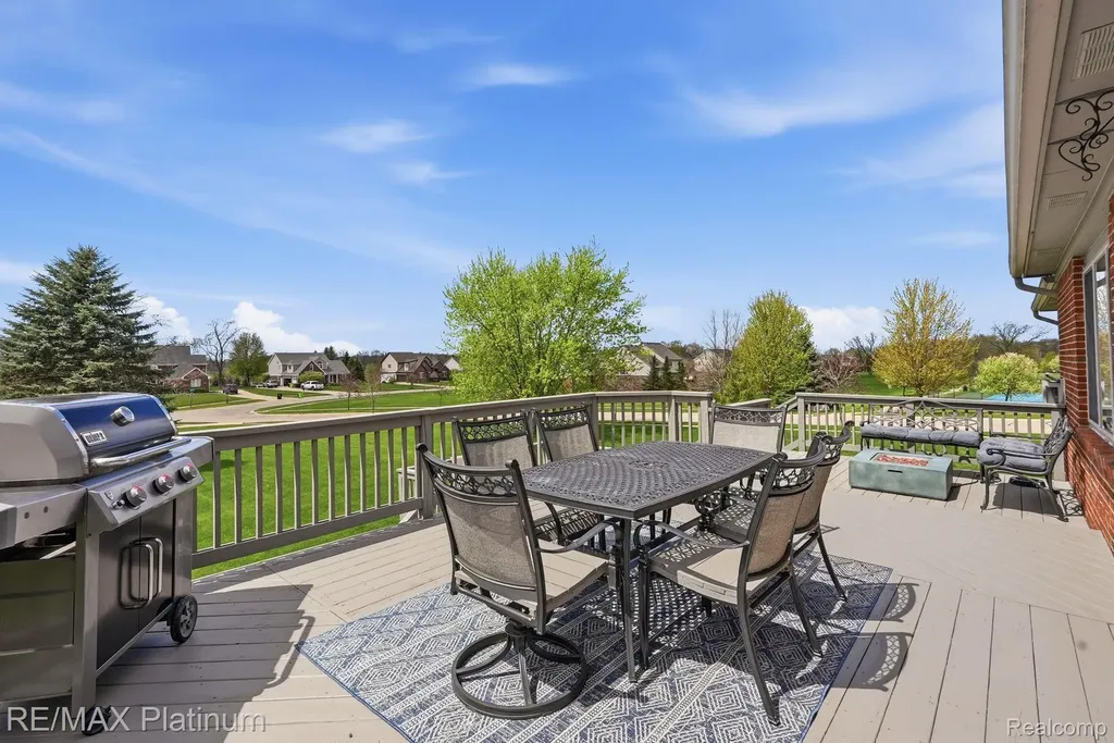 9167 Rotondo Drive Hartland Township MI 48855