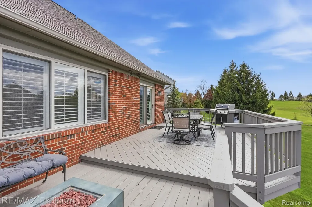 9167 Rotondo Drive Hartland Township MI 48855