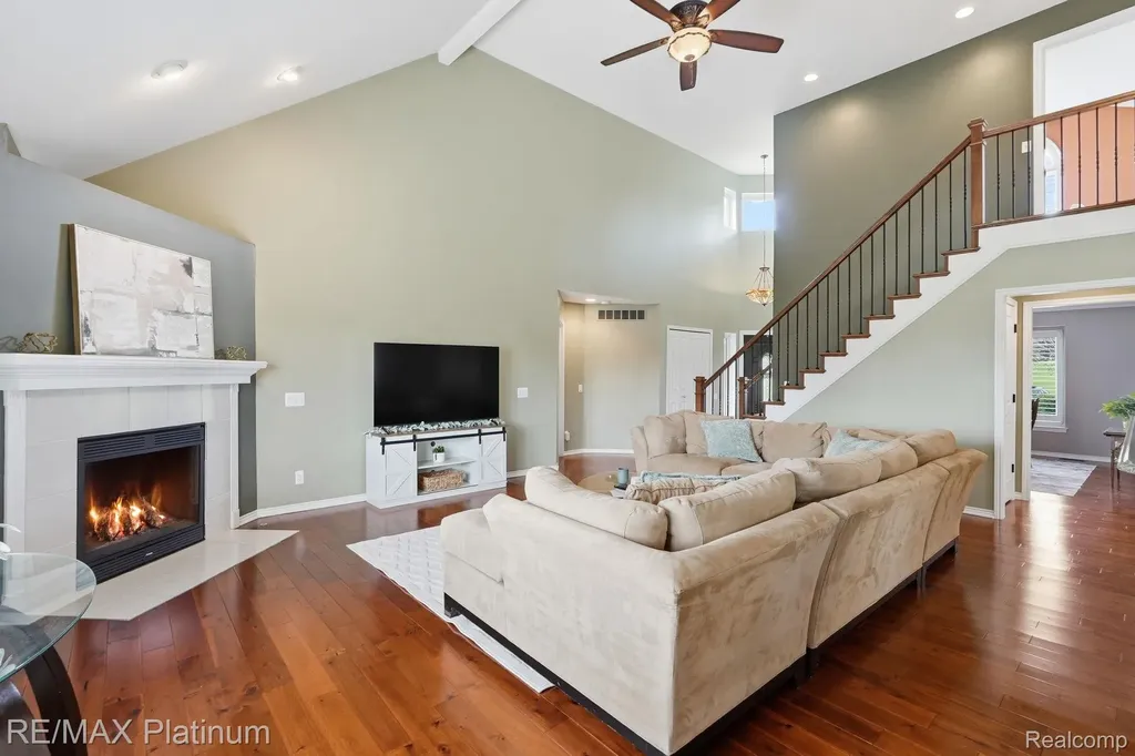9167 Rotondo Drive Hartland Township MI 48855