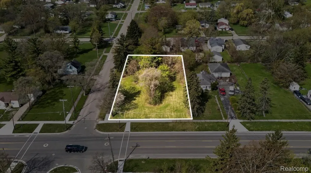 3261 Sheridan Avenue Saginaw City MI 48601