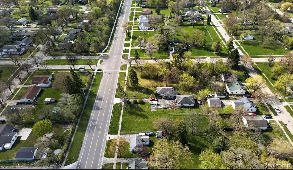 3261 Sheridan Avenue Saginaw City MI 48601