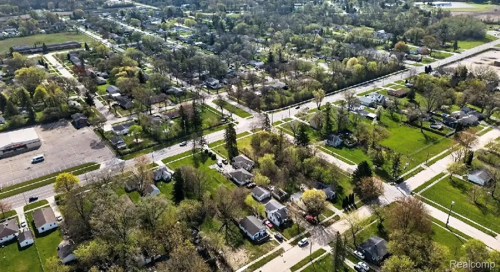 3261 Sheridan Avenue Saginaw City MI 48601
