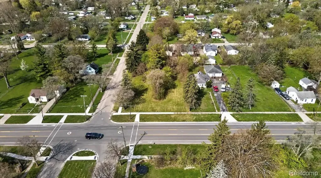 3261 Sheridan Avenue Saginaw City MI 48601