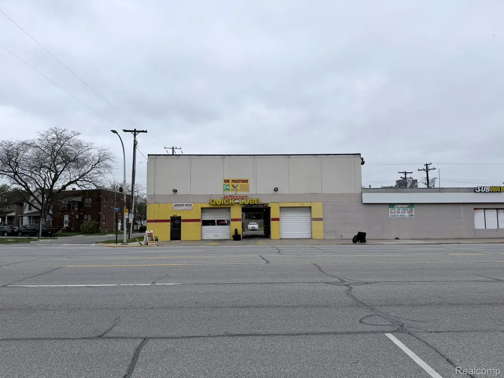 11032 W Jefferson Avenue River Rouge City MI 48218