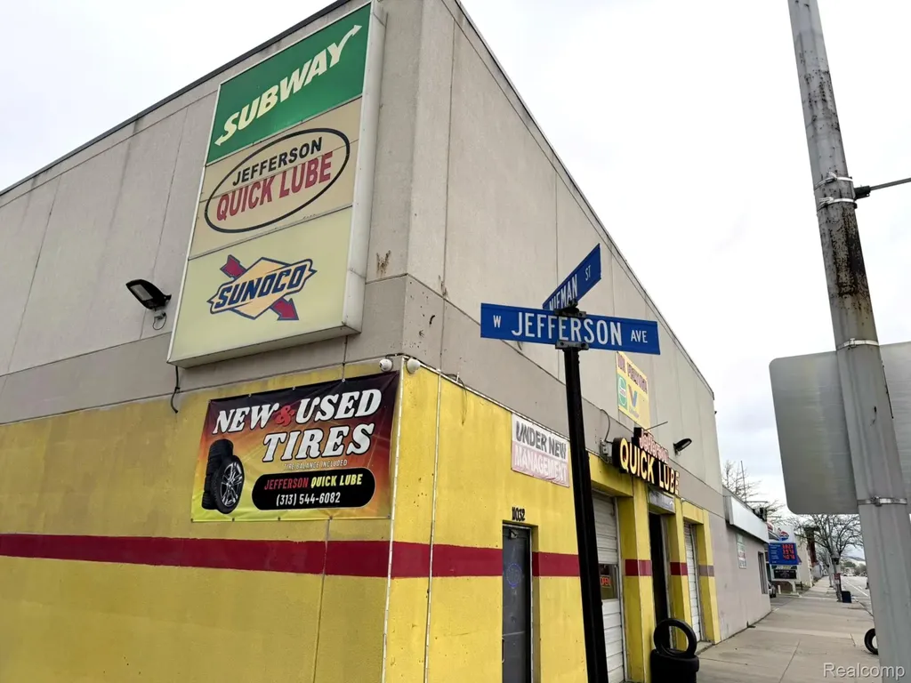 11032 W Jefferson Avenue River Rouge City MI 48218