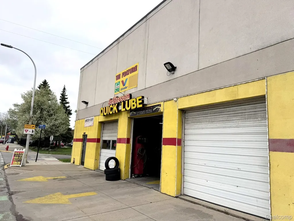 11032 W Jefferson Avenue River Rouge City MI 48218