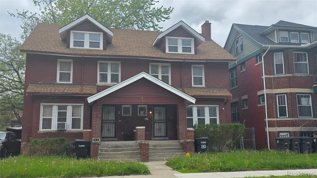 80 Clairmount Street Detroit City MI 48202