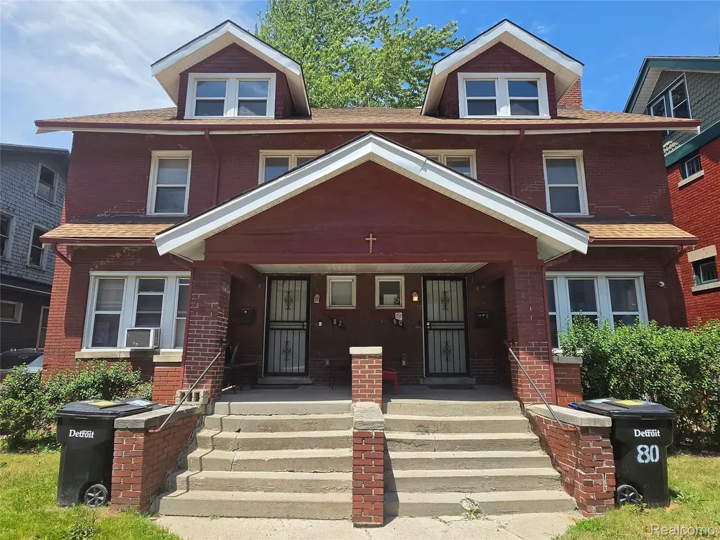 80 Clairmount Street Detroit City MI 48202