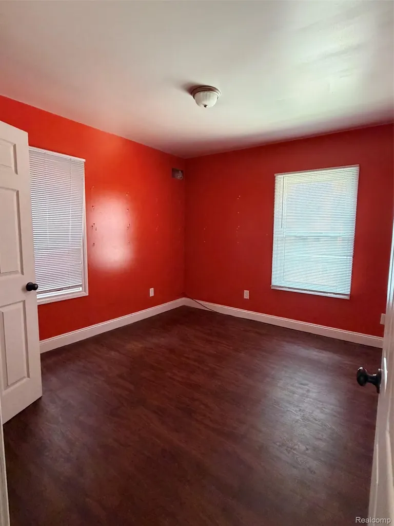 80 Clairmount Street Detroit City MI 48202