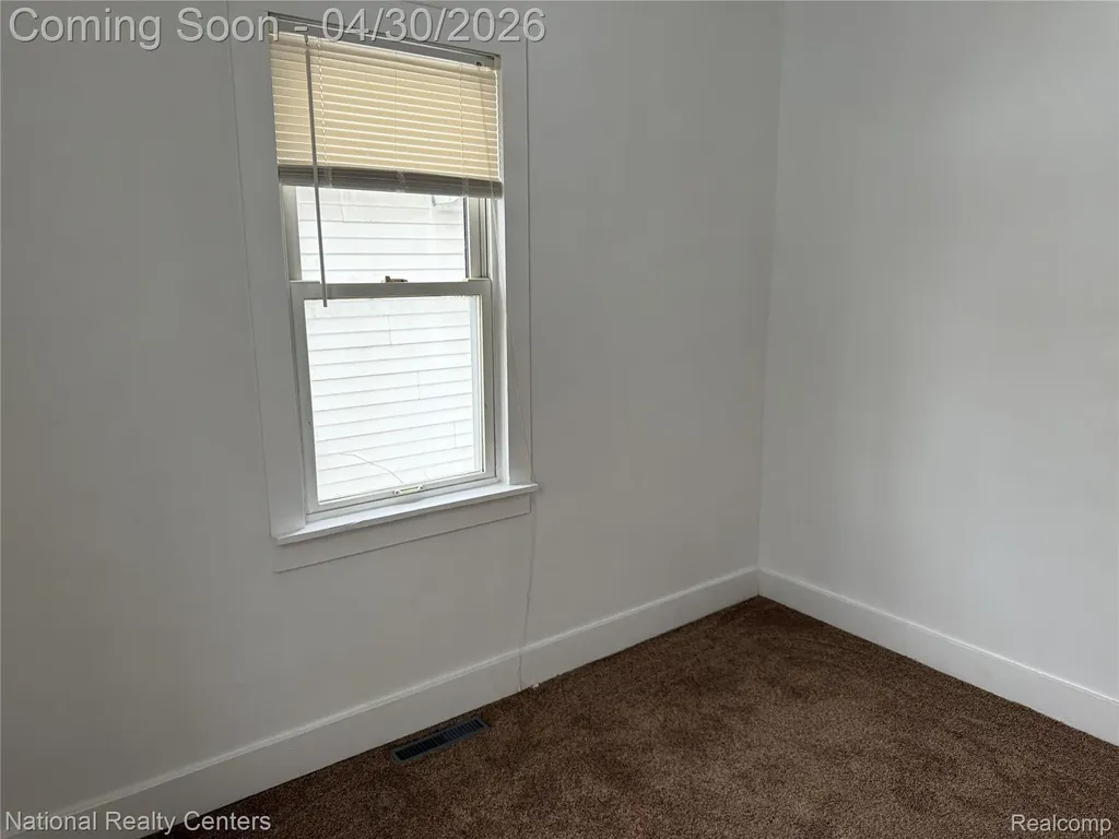 250 W Walton Boulevard Pontiac City MI 48340