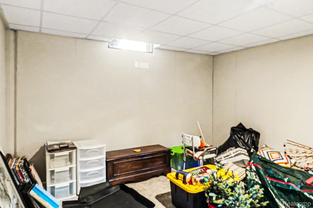 25126 Jefferson Court South Lyon City MI 48178