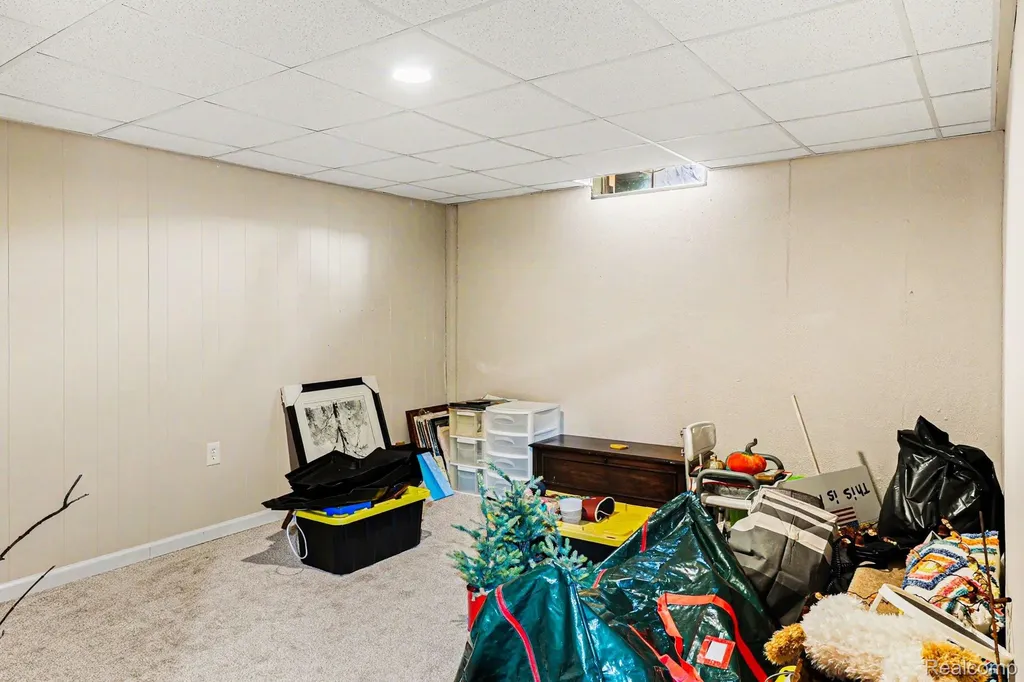25126 Jefferson Court South Lyon City MI 48178