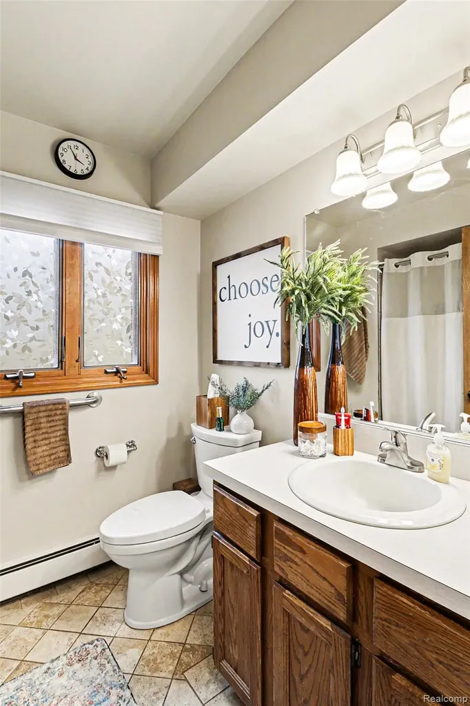 25126 Jefferson Court South Lyon City MI 48178