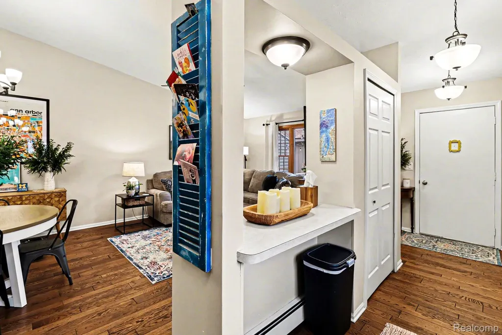 25126 Jefferson Court South Lyon City MI 48178