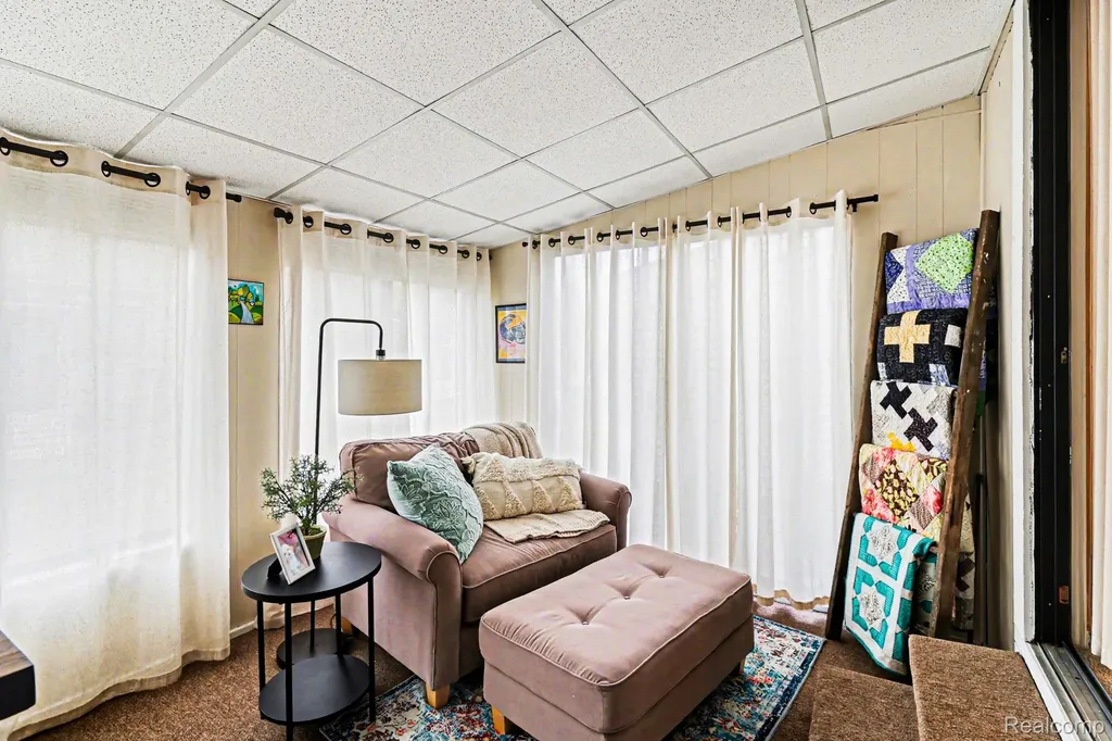 25126 Jefferson Court South Lyon City MI 48178