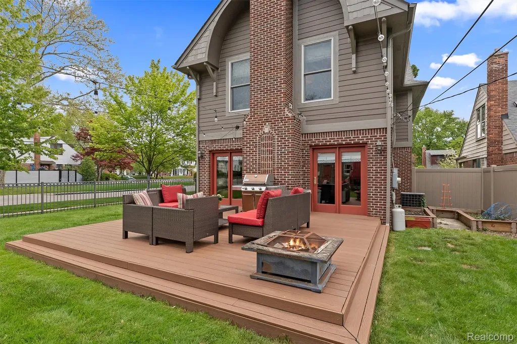 1408 S Bates Street Birmingham City MI 48009