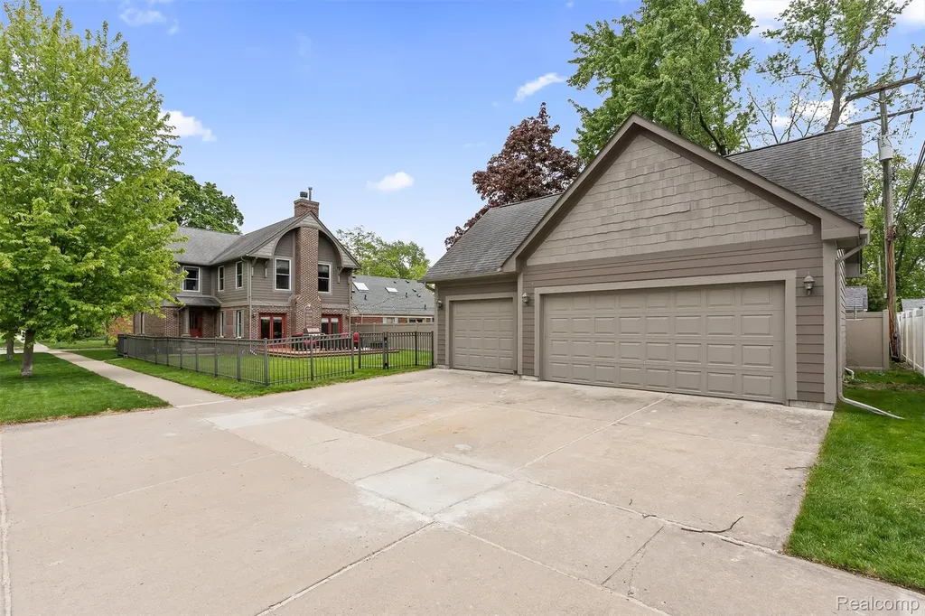 1408 S Bates Street Birmingham City MI 48009