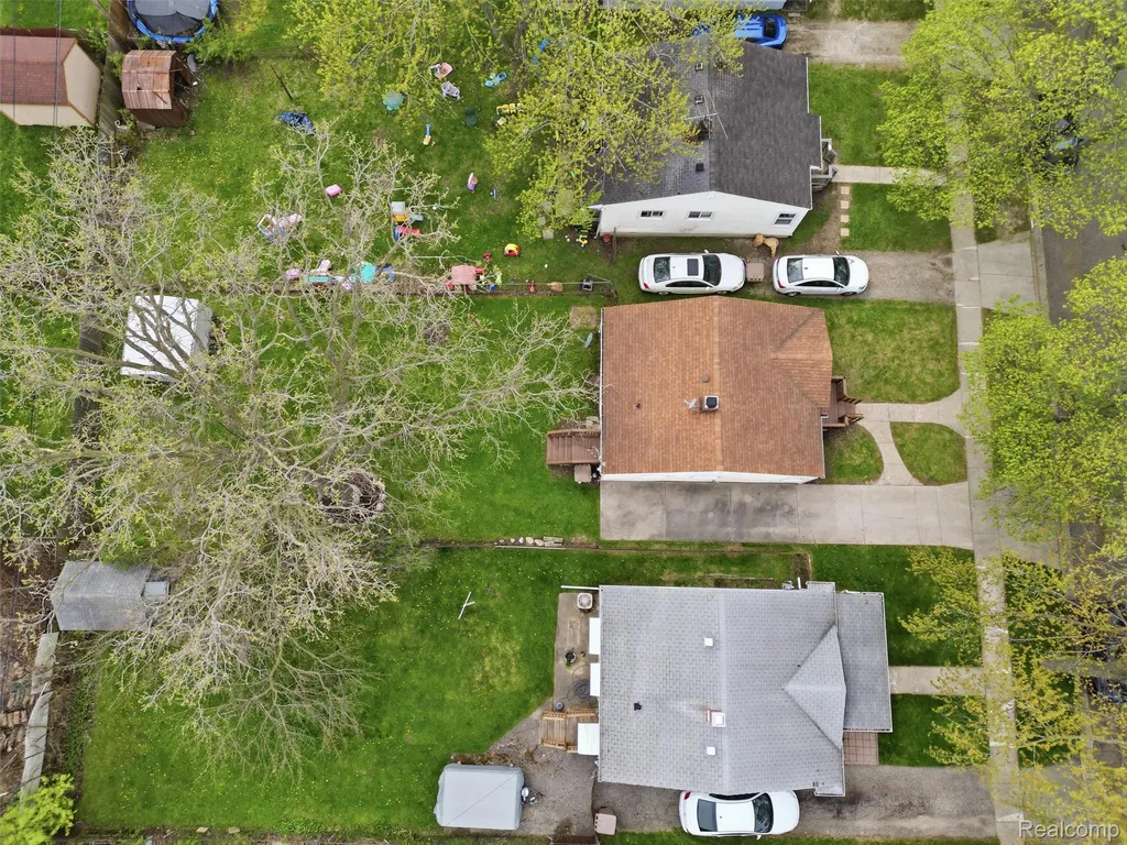 764 E Tennyson Avenue Pontiac City MI 48340