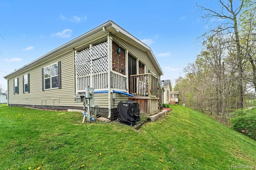 1031 Falstaff Circle Salem Township MI 48167