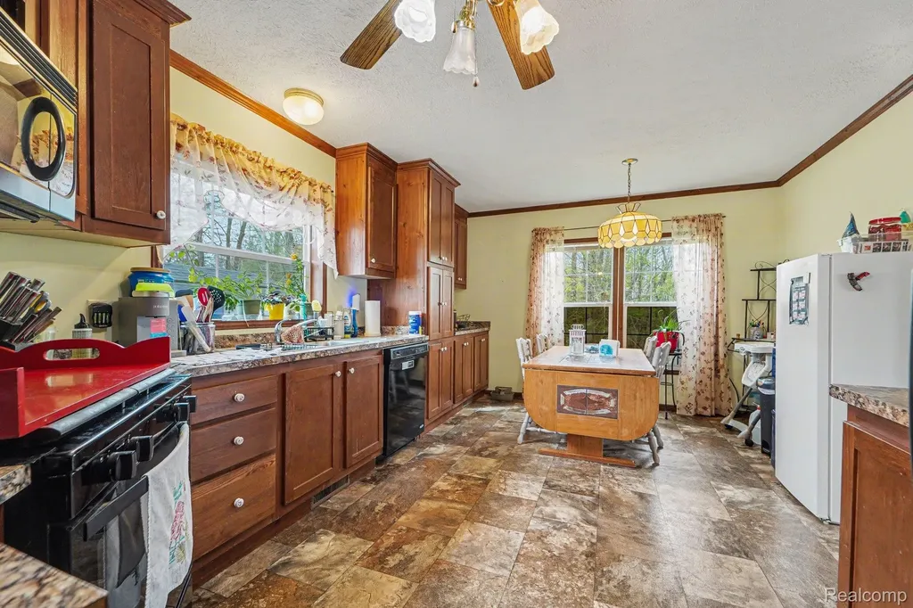 1031 Falstaff Circle Salem Township MI 48167