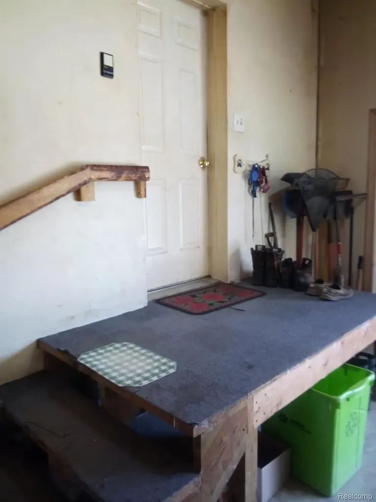 5255 N Seymour Road Flushing Charter Township MI 48433
