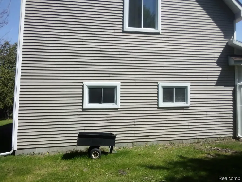 5255 N Seymour Road Flushing Charter Township MI 48433