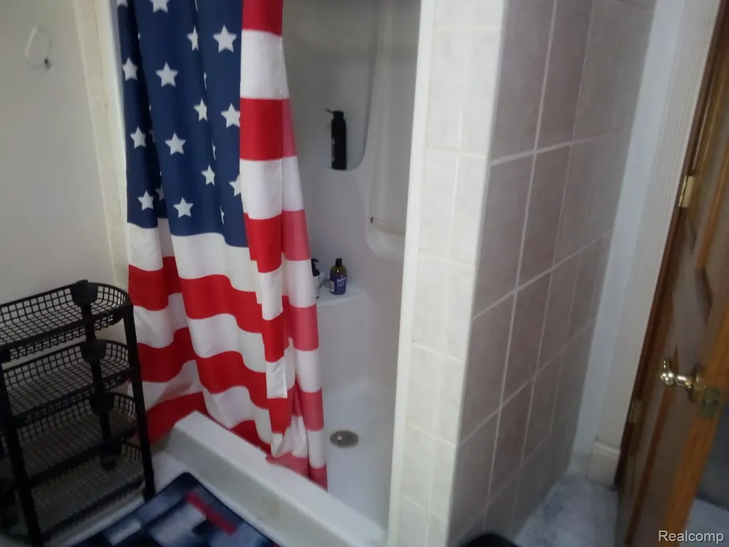 5255 N Seymour Road Flushing Charter Township MI 48433