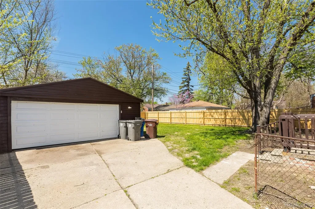 514 Greenwood Street Inkster City MI 48141