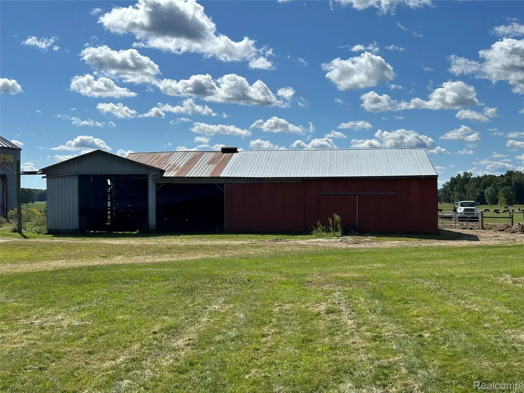 16465 Almont Berlin Township MI 48002