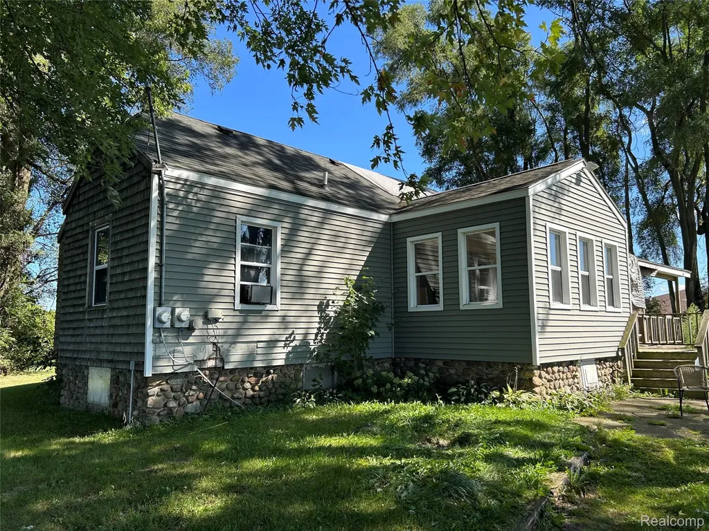 16465 Almont Berlin Township MI 48002