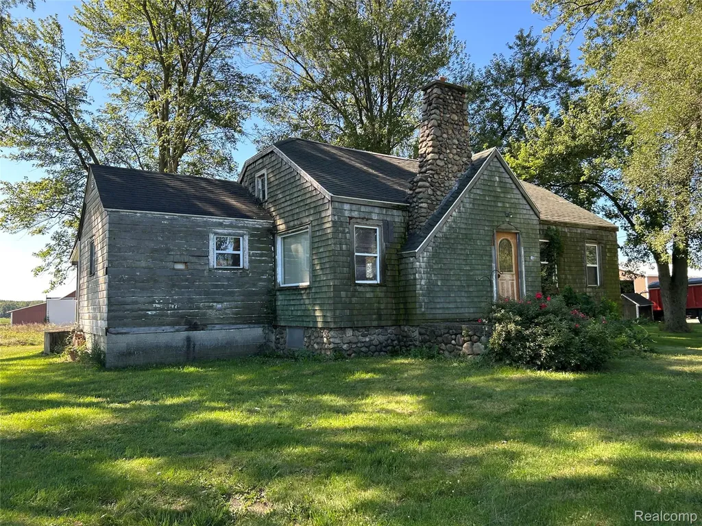 16465 Almont Berlin Township MI 48002
